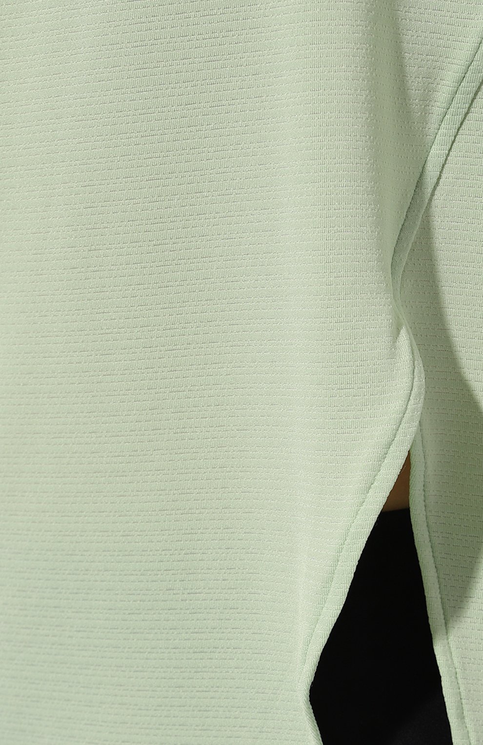 Женская футболка DAILY REMINDER зеленого цвета, арт. T021-MT | Фото 5 (Принт: Без принта; Рукав�а: Короткие; Материал внешний: Синтетический материал; Длина (для топов): Стандартные; Материал сплава: Проставлено; Стили: Спорт-шик; Женское Кросс-КТ: Футболка-одежда; Драгоценные камни: Проставлено)