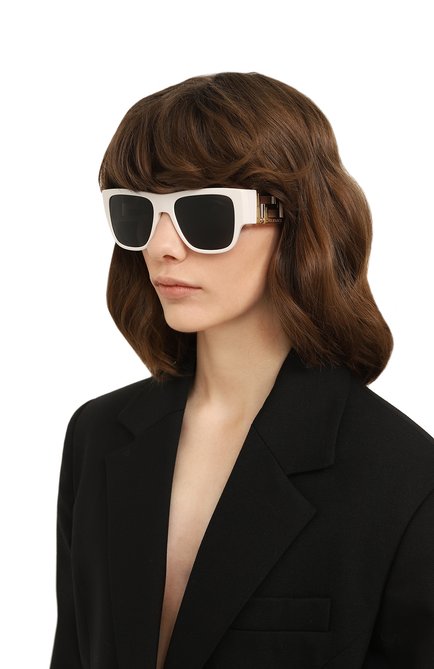 Женские солнцезащитные очки VERSACE белого цвета, арт. 4403-314/87 | Фото 2 (Тип очков: С/з; Региональные ограничения белый список (Axapta Mercury): RU; Очки форма: Квадратные; Оптика Гендер: оптика-женское)