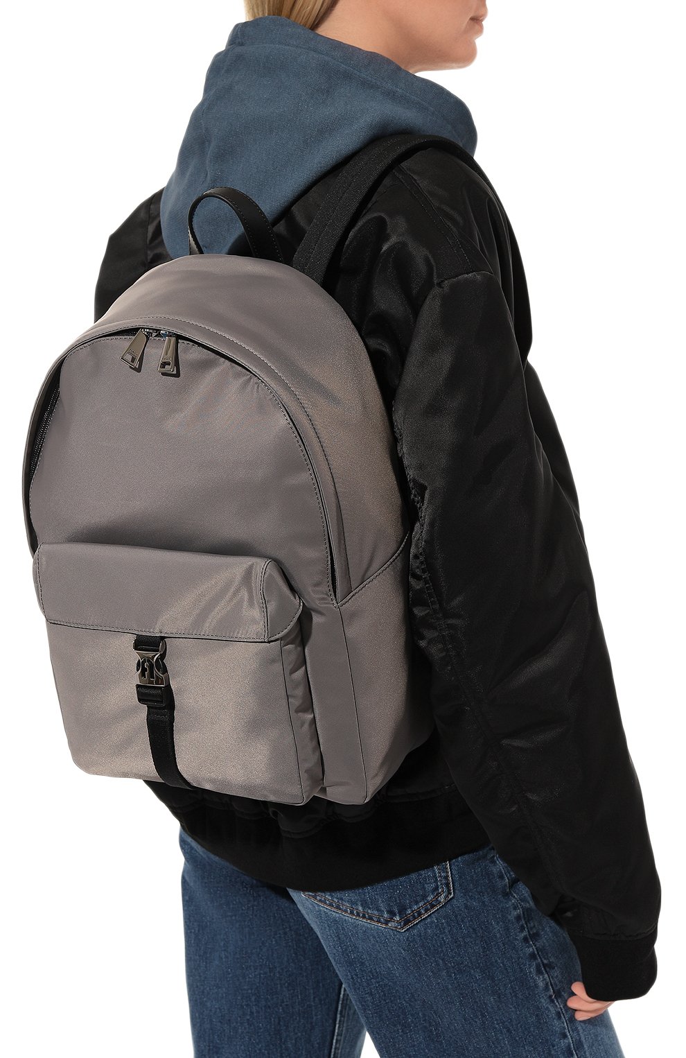 Женский рюкзак cosmo medium FURLA серого цвета, арт. MB00069/S50000 | Фото 2 (Размер: medium; Материал сплава: Проставлено; Материал: Текстиль; Драгоценные камни: Проставлено; Стили: Кэжуэл)
