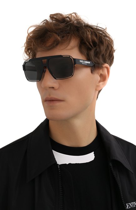 Мужские солнцезащитные очки DOLCE & GABBANA черного цвета, арт. 2270-327687 | Фото 2 (Тип очков: С/з; Региональные ограничения белый список (Axapta Mercury): RU; Кросс-КТ: С/з-мужское; Очки форма: Прямоугольные; Оптика Гендер: оптика-мужское)