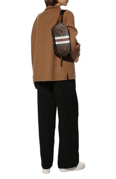 Женская поясная сумка sonny medium BURBERRY коричневого цвета, арт. 8021483 | Фото 2 (Размер: medium; Стили: Классический; Застежка: Молния; Материал: Экокожа; Кросс-КТ: другое)