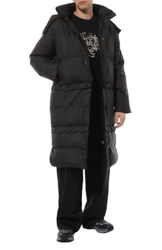 Мужская утепленная куртка ACUPUNCTURE черного цвета, арт. M114U51270111 | Фото 2 (Застежка: Молния; Рукава: Длинные; Материал внешний: Синтетический материал; Стили: Гранж, Кэжуэл; Мужское Кросс-КТ: утепленные куртки; Материал сплава: Проставлено; Материал подклада: Синтетический материал; Длина (верхняя одежда): Длинные; Драгоценные камни: Проставлено)