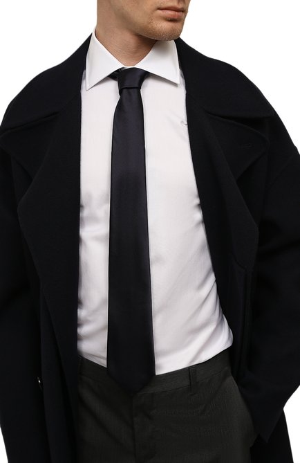 Мужской шелковый галстук GIORGIO ARMANI темно-синего цвета, арт. 360054/8P998 | Фото 2 (Материал: Текстиль, Шелк; Принт: Без принта)