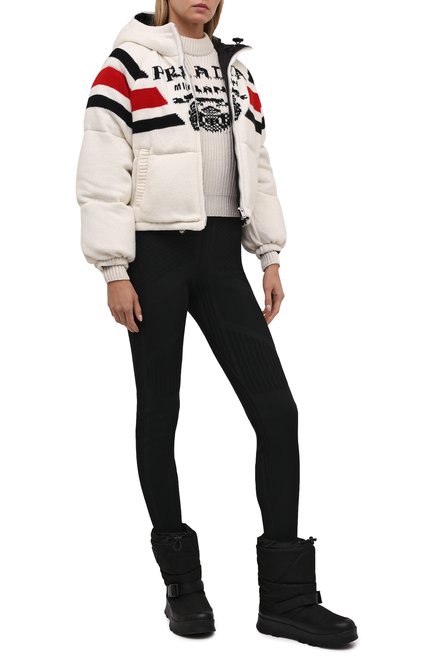 Женская куртка из шерсти и кашемира PRADA кремвого цвета, арт. 292030-10PA-F0009-212 | Фото 2 (Материал внешний: Кашемир, Шерсть; Кросс-КТ: Куртка, лыжи; Рукава: Длинные; Длина (верхняя одежда): Короткие; Стили: Спорт-шик)