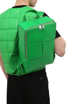 Мужской кожаный рюкзак arco BOTTEGA VENETA зеленого цвета, арт. 680092/VB1K1 | Фото 2 (Материал: Натуральная кожа; Ремень/цепочка: На ремешке; Стили: Кэжуэл; Размер: large)