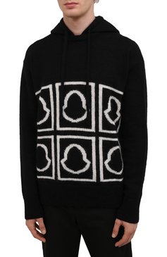 Мужской худи MONCLER черного цвета, арт. G2-091-9C000-13-M1240 | Фото 3 (Материал внешний: Шерсть; Рукава: Длинные; Длина (для топов): Стандартные; Принт: С принтом; Мужское Кросс-КТ: Худи-одежда; Материал сплава: Проставлено; Драгоценные камни: Проставлено; Стили: Кэжуэл)