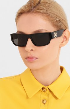 Женские солнцезащитные очки VERSACE черного цвета, арт. 4385-GB1/87 | Фото 2 (Региональные ограничения белый список (Axapta Mercury): RU; Тип очков: С/з; Оптика Гендер: оптика-женское; Очки форма: Прямоугольные)