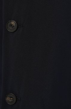 Мужской плащ CORNELIANI темно-синего цвета, арт. 9235E3-3820154 | Фото 5 (Мужское Кросс-КТ: Плащ-верхняя одежда; Рукава: Длинные; Длина (верхняя одежда): До середины бедра; Материал внешний: Синтетический материал; Материал сплава: Проставлено; Материал подклада: Синтетический материал; Драгоценные камни: Проставлено; Стили: Кэжуэл)