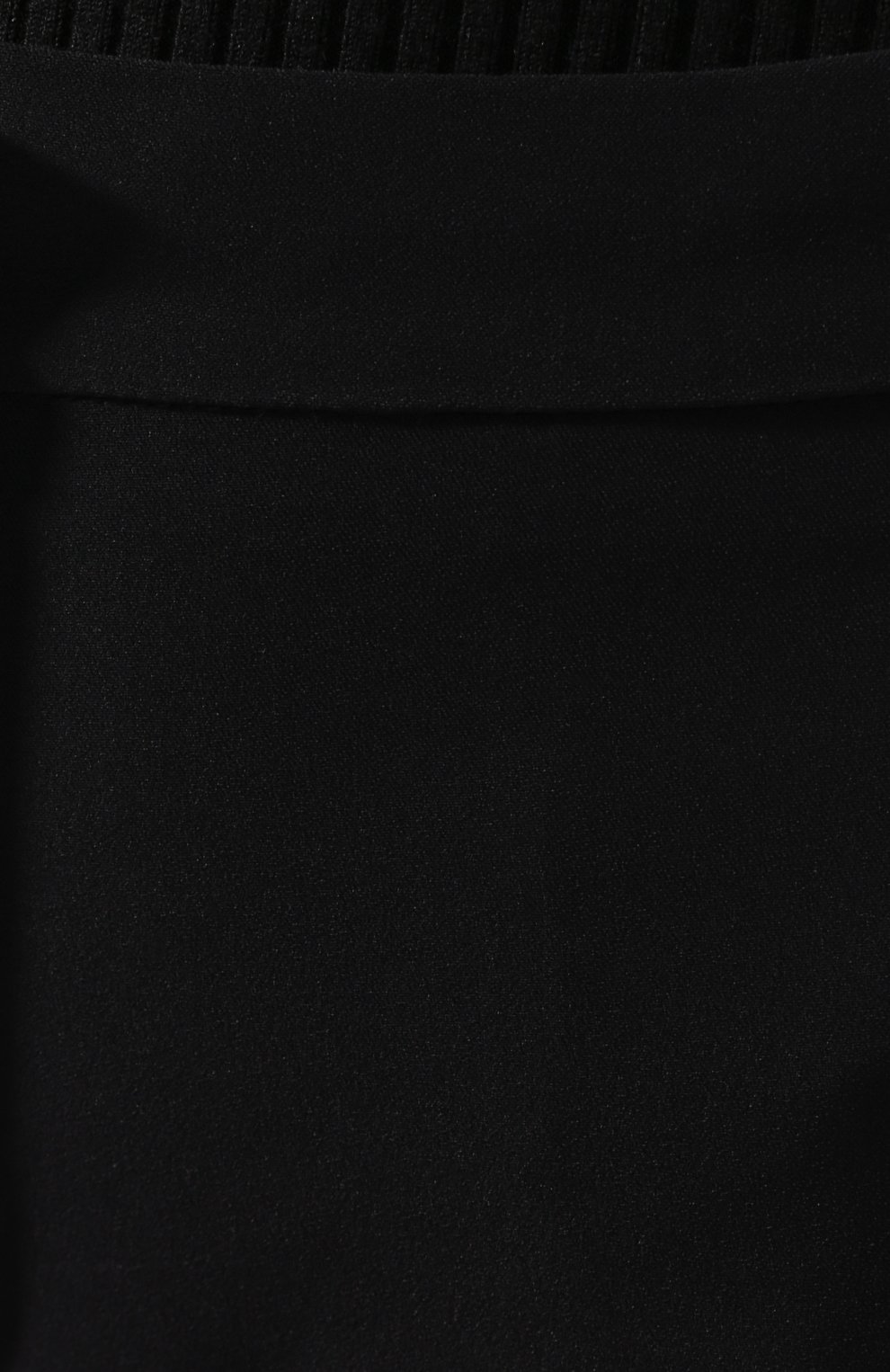 Женские брюки со стрелками ALEXANDER MCQUEEN черного цвета, арт. 536679/QME40 | Фото 5 (Женское Кросс-КТ: Брюки-одежда; Материал внешний: Синтетический материал, Вискоза; Силуэт Ж (брюки и джинсы): Прямые; Материал сплава: Проставлено; Ювелирные украшения: Назначено; Драгоценные камни: Проставлено; Длина (брюки, джинсы): Укороченные; Статус проверки: Проверена категория)