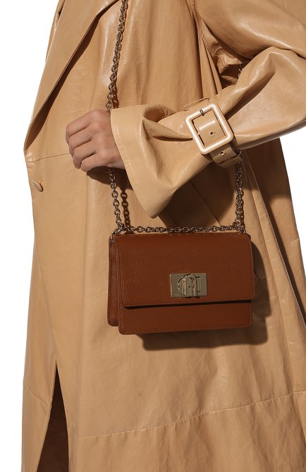 Женская сумка furla 1927 mini FURLA коричневого цвета, арт. BAFKACO/ARE000 | Фото 2 (Ремень/цепочка: На ремешке; Размер: mini; Материал: Натуральная кожа; Сумки-технические: Сумки через плечо)