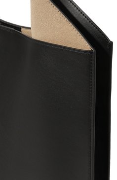 Женская сумка helene large REE PROJECTS черного цвета, арт. AW22/HELE1SC | Фото 3 (Сумки-технические: Сумки top-handle; Материал: Натуральная кожа; Ремень/цепочка: На ремешке; Размер: large)