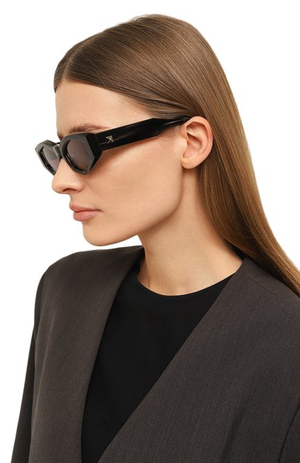 Женские солнцезащитные очки VALENTINO черного цвета, арт. VLS-101A | Фото 2 (Тип очков: С/з; Оптика Гендер: оптика-женское; Очки форма: Cat-eye)