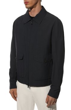 Мужская куртка изо льна и хлопка BRIONI темно-синего цвета, арт. SLPL0L/P7149 | Фото 3 (Кросс-КТ: Куртка, Ветровка; Рукава: Длинные; Материал сплава: Проставлено; Материал внешни й: Хлопок, Лен; Мужское Кросс-КТ: Верхняя одежда; Ювелирные украшения: Назначено; Драгоценные камни: Проставлено; Длина (верхняя одежда): Короткие)