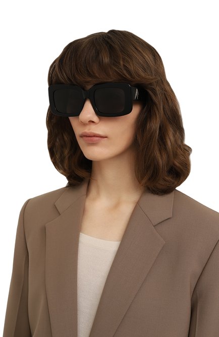 Женские солнцезащитные очки THE ATTICO черного цвета, арт. ATTIC040C1SUN | Фото 2 (Региональные ограничения белый список (Axapta Mercury): Не проставлено; Нос: Не проставлено; Тип очков: С/з; Материал: Пластик; Оптика Гендер: оптика-женское; Очки форма: Прямоугольные)