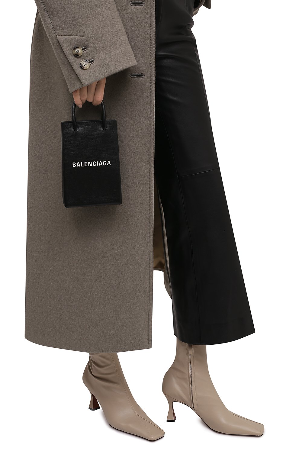 Кожаный чехол shopping для телефона BALENCIAGA черного цвета, арт. 593826/0AI2N | Фото 2 (Женское Кросс-КТ: Кожа iPhone; Материал: Кожа)
