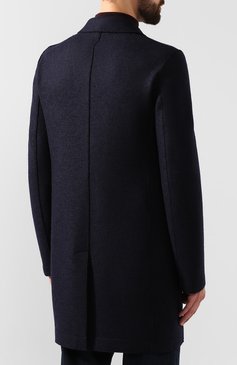Мужской шерстяное пальто HARRIS WHARF LONDON темно-синего цвета, арт. C9101MLK | Фото 4 (Материал внешний: Шерсть; Рукава: Длинные; Длина (верхняя одежда): До середины бедра; Материал сплава: Проставлено, Проверено; Стили: Классический; Мужское Кросс-КТ: Верхняя одежда, пальто-верхняя одежда; Статус проверки: Проверено, Проверена категория; Драгоценные камни: Проставлено)