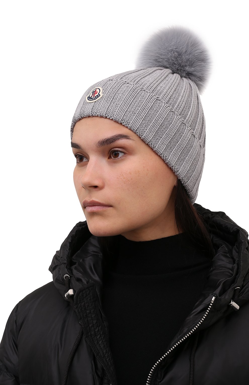 Женская шерстяная шапка MONCLER серого цвета, арт. G2-093-3B702-01-A9327 | Фото 2 (Материал: Текстиль, Шерсть)