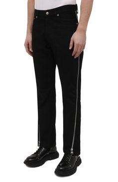Мужские джинсы ALEXANDER MCQUEEN черного цвета, арт. 685204/QSY73 | Фото 3 (Силуэт М (брюки): Прямые; Кросс-КТ: Деним; Длина (брюки, джинсы): Стандартные; Региональные ограничения белый список (Axapta Mercury): Не проставлено; Стили: Гранж; Материал сплава: Проставлено; Нос: Не проставлено; Материал внешний: Хлопок, Деним; Драгоценные камни: Проставлено)
