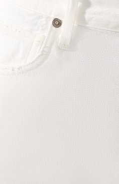 Женские джинсовые шорты CITIZENS OF HUMANITY белого цвета, арт. 90000-1114 | Фото 5 (Женское Кросс-КТ: Шорты-одежда; Кросс-КТ: Деним; Материал внутренний: Не назначено; Длина Ж (юбки, пла�тья, шорты): Мини; Материал сплава: Проставлено; Материал внешний: Хлопок, Деним; Драгоценные камни: Проставлено; Стили: Кэжуэл; Статус проверки: Проверена категория)