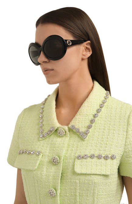 Женские солнцезащитные очки GUCCI черного цвета, арт. GG0774S/623889 J0740 | Фото 2 (Оптика Гендер: оптика-женское; Очки форма: Круглые)