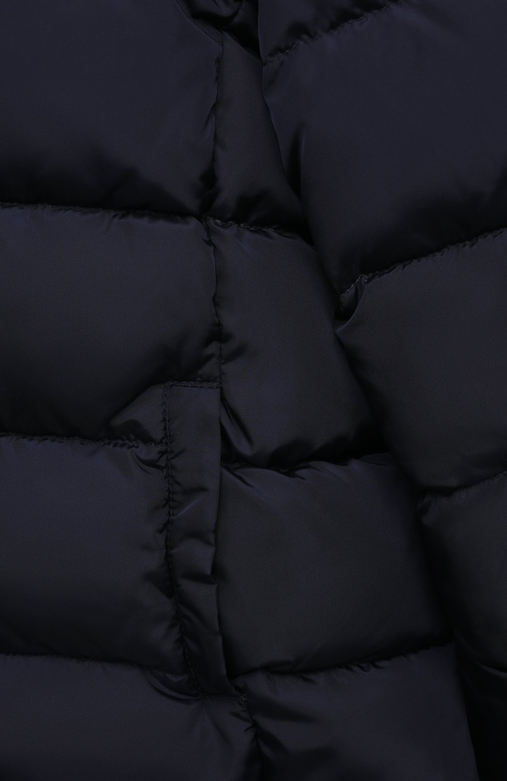 Детская пуховая куртка IL GUFO синег о цвета, арт. A22GM237N0031/5A-8A | Фото 3 (Кросс-КТ: Зима; Девочки Кросс-КТ: Пуховик-верхняя одежда; Рукава: Длинные; Материал внешний: Синтетический материал; Материал сплава: Проставлено; Материал подклада: Синтетический материал; Драгоценные камни: Проставлено; Материал утеплителя: Пух и перо; Ростовка одежда: 4 года | 104 см, 5 лет | 110 см, 7 лет | 122 см)