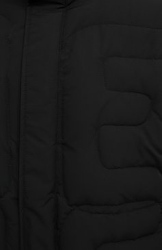 Мужская пуховик VALENTINO черного цвета, арт. UV0CNB156TF | Фото 6 (Кросс-КТ: Куртка, Пуховик; Мужское Кросс-КТ: пуховик-короткий, Пуховик-верхняя одежда, Верхняя одежда; Рукава: Длинные; Длина (верхняя одежда): До середины бедра; Материал внешний: Синтетический материал; Материал подклада: Синтетический материал; Материал утеплителя: Пух и перо; Стили: Кэжуэл)