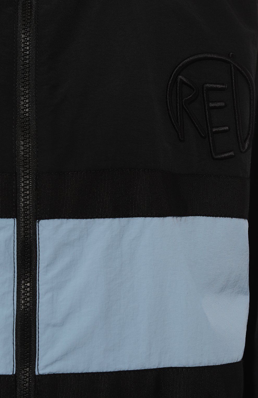 Женская куртка RED SEPTEMBER черного цвета, арт. RSSS23-51.1 | Фото 5 (Кросс-КТ: Куртка; Рукава: Длинные; Материал внешний: Синтетический материал; Материал сплава: Проставлено; Стили: Спорт-шик; Драгоценные камни: Проставлено; Длина (верхняя одежда): Короткие)