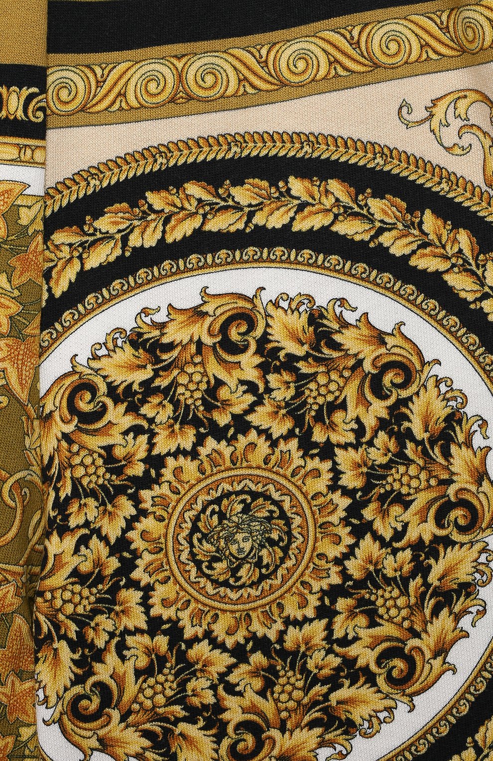Детские хлопковые шорты VERSACE разноцветного цвета, арт. 1000124/1A00265/8A-14A | Фото 3 (Региональные ограничения белый список (Axapta Mercury): RU; Мальчики Кросс-КТ: Шорты-одежда; Материал внешний: Хлопок; Ростовка одежда: 10 - 11 лет | 140 - 146см, 12 лет | 152 см, 16 лет | 164 см, 8 лет | 128 см)
