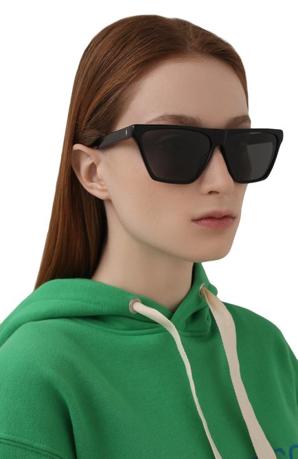 Женские солнцезащитные очки THE ATTICO черного цвета, арт. ATTIC019C1 SUN | Фото 2 (Тип очков: С/з; Очки форма: Квадратные; Оптика Гендер: оптика-женское)