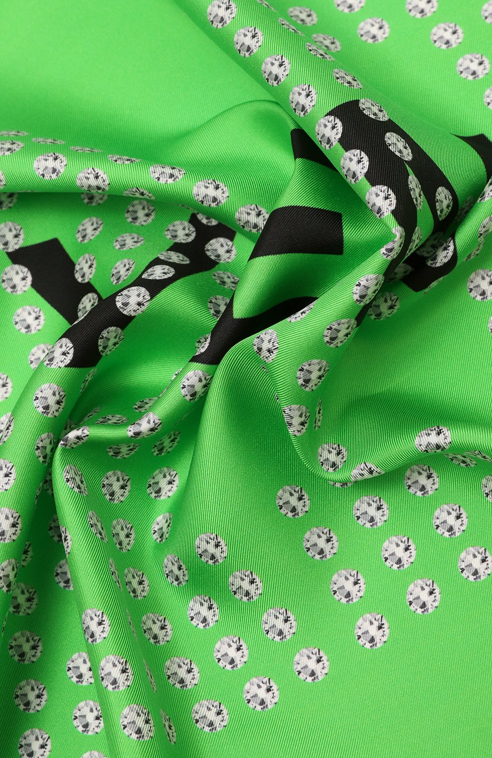 Женский шелковый платок GIVENCHY зеленого цвета, арт. GW9090/SQ439 | Фото 3 (Материал: Текстиль, Шелк; Материал сплава: Проставлено; Нос: Не проставлено)