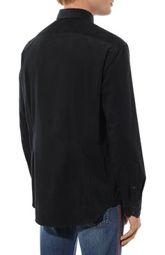 Мужская хлопковая рубашка VAN LAACK черного цвета, арт. R0Y-TFK/150271 | Фото 4 (Манжеты: На пуговицах; Воротник: Button down; Рукава: Длинные; Рубашки М: Regular Fit; Случай: Повседневный; Длина (для топов): Стандартные; Материал сплава: Проставлено; Материал внешний: Хлопок; Принт: Однотонные; Драгоценные камни: Проставлено; Стили: Кэжуэл)
