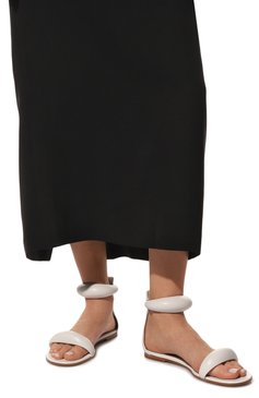 Женские кожаные сандалии bijoux GIANVITO ROSSI белого цвета, арт. G61604.05CU0.NAPBIAN | Фото 3 (Каблук высота: Низкий; Материал внутренний: Натуральная кожа; Подошва: Плоская)