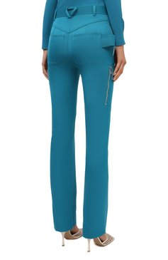 Женские шерстяные брюки BOTTEGA VENETA голубого цвета, арт. 672362/V0B20 | Фото 4 (Материал внешний: Шерсть; Стили: Гламурный; Длина (брюки, джинсы): Стандартные; Женское Кросс-КТ: Брюки-одежда; Силуэт Ж (брюки и джинсы): Прямые; Материал сплава: Проставлено; Драгоценные камни: Проставлено)