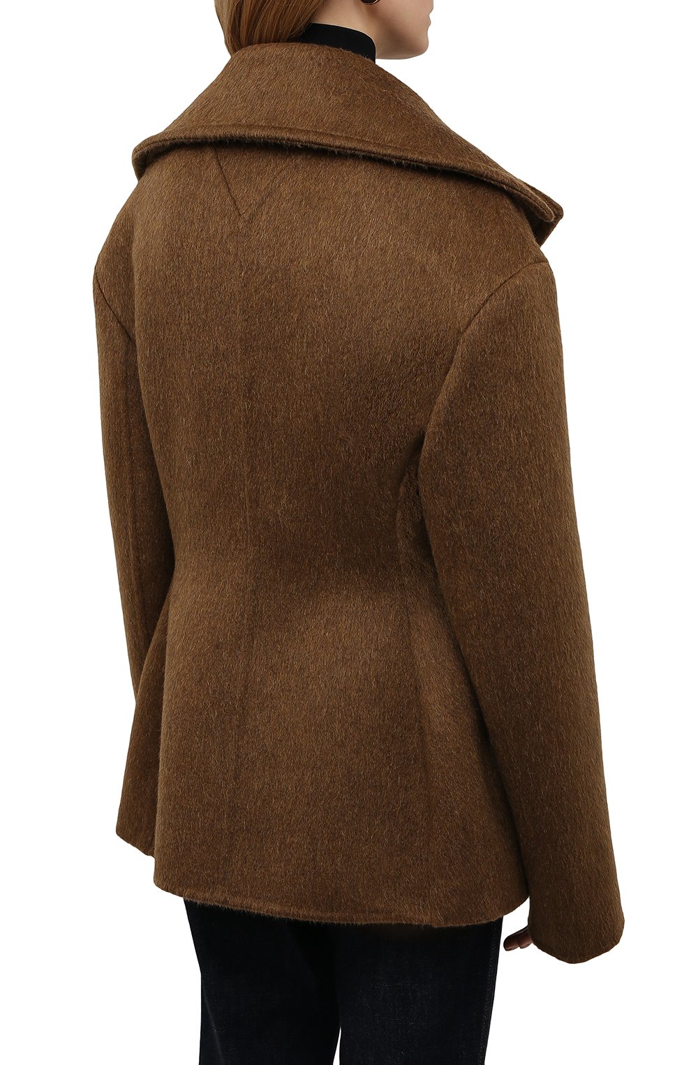 Женское пальто BOTTEGA VENETA коричневого цвета, арт. 666490/V0XS0 | Фото 4 (Материал внешний: Шерсть; Рукава: Длинные; Стили: Гламурный; Длина (верхняя одежда): Короткие; Материал подклада: Вискоза; 1-2-бортные: Двубортные)