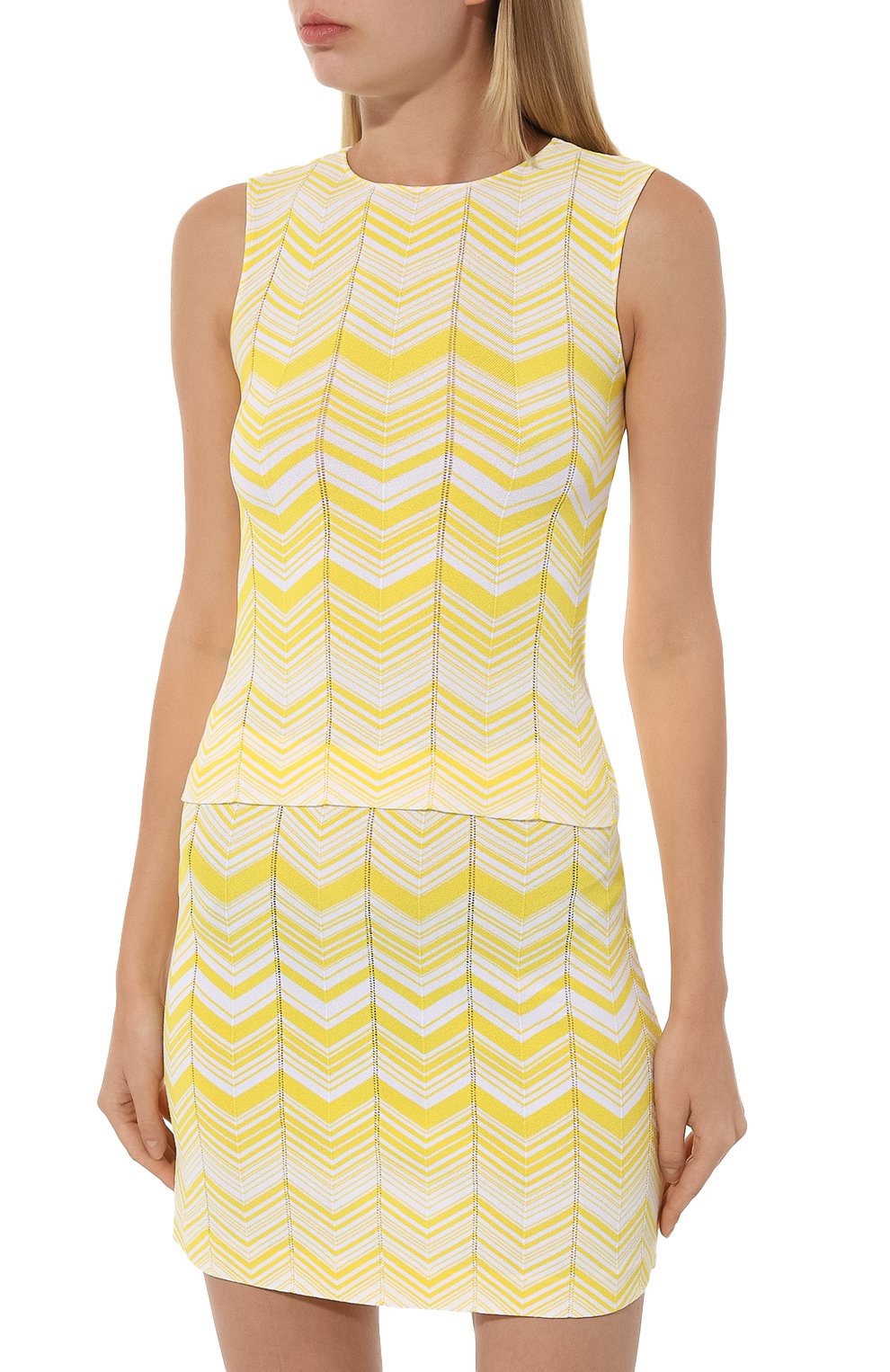 Женский топ из вискозы MISSONI желтого цвета, арт. DS23SK3G/BK025W | Фото 3 (Женское Кросс-КТ: Топ-пляжная одежда; Длина (для топов): Стандартные; Кросс-КТ: Трикотаж; Материал сплава: Проставлено; Материал внешний: Вискоза; Рукава: Без рукавов; Драгоценные камни: Проставлено; Стили: Бохо)