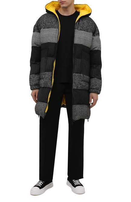 Мужская утепленная куртка DOLCE & GABBANA серого цвета, арт. G9WK0T/GEW04 | Фото 2 (Рукава: Длинные; Материал внешний: Шерсть; Материал подклада: Синтетический материал; Длина (верхняя одежда): До середины бедра; Кросс-КТ: Куртка; Мужское Кросс-КТ: шерсть и кашемир, утепленные куртки; Стили: Кэжуэл; Региональные ограничения белый список (Axapta Mercury): RU)