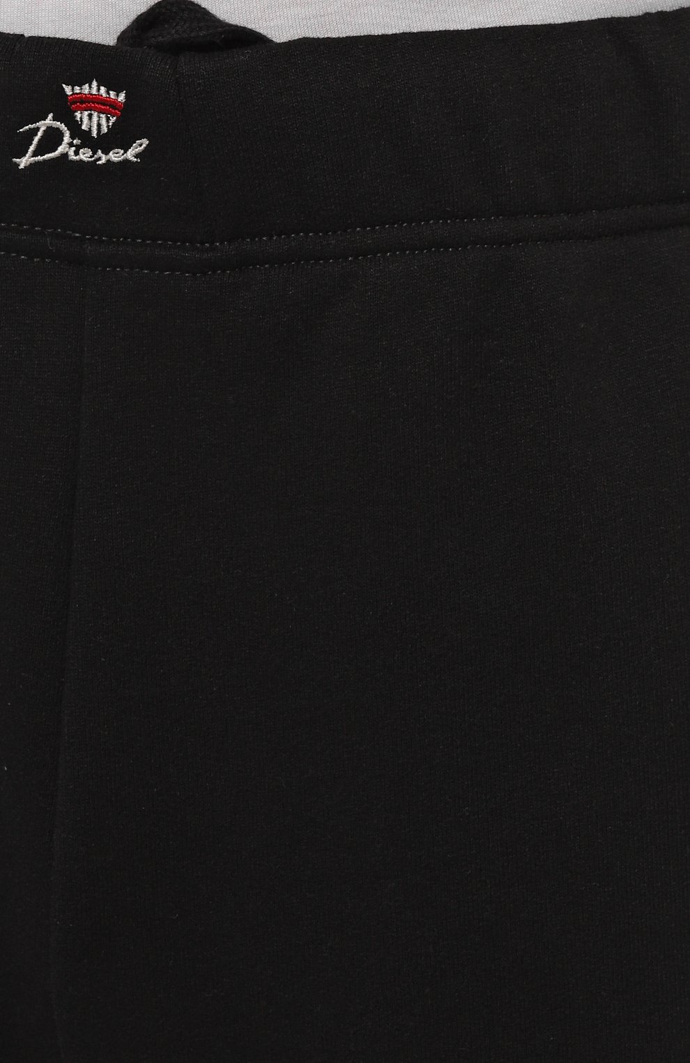 Мужские хлопковые джоггеры DIESEL черного цвета, арт. A09030/0CJAD | Фото 5 (Длина (брюки, джинсы): Стандартные; Материал сплава: Проставлено; Материал внешний: Хлопок; Стили: Спорт-шик; Драгоценные камни: Проставлено; Силуэт М (брюки): Джоггеры)