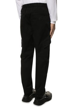 Мужские хлопковые брюки-карго MONCLER черного цвета, арт. H1-091-2A000-03-54A1U | Фото 4 (Силуэт М (брюки): Карго; Длина (брюки, джинсы): Стандартные; Случай: Повседневный; Материал внешний: Хлопок; Стили: Минимализм)
