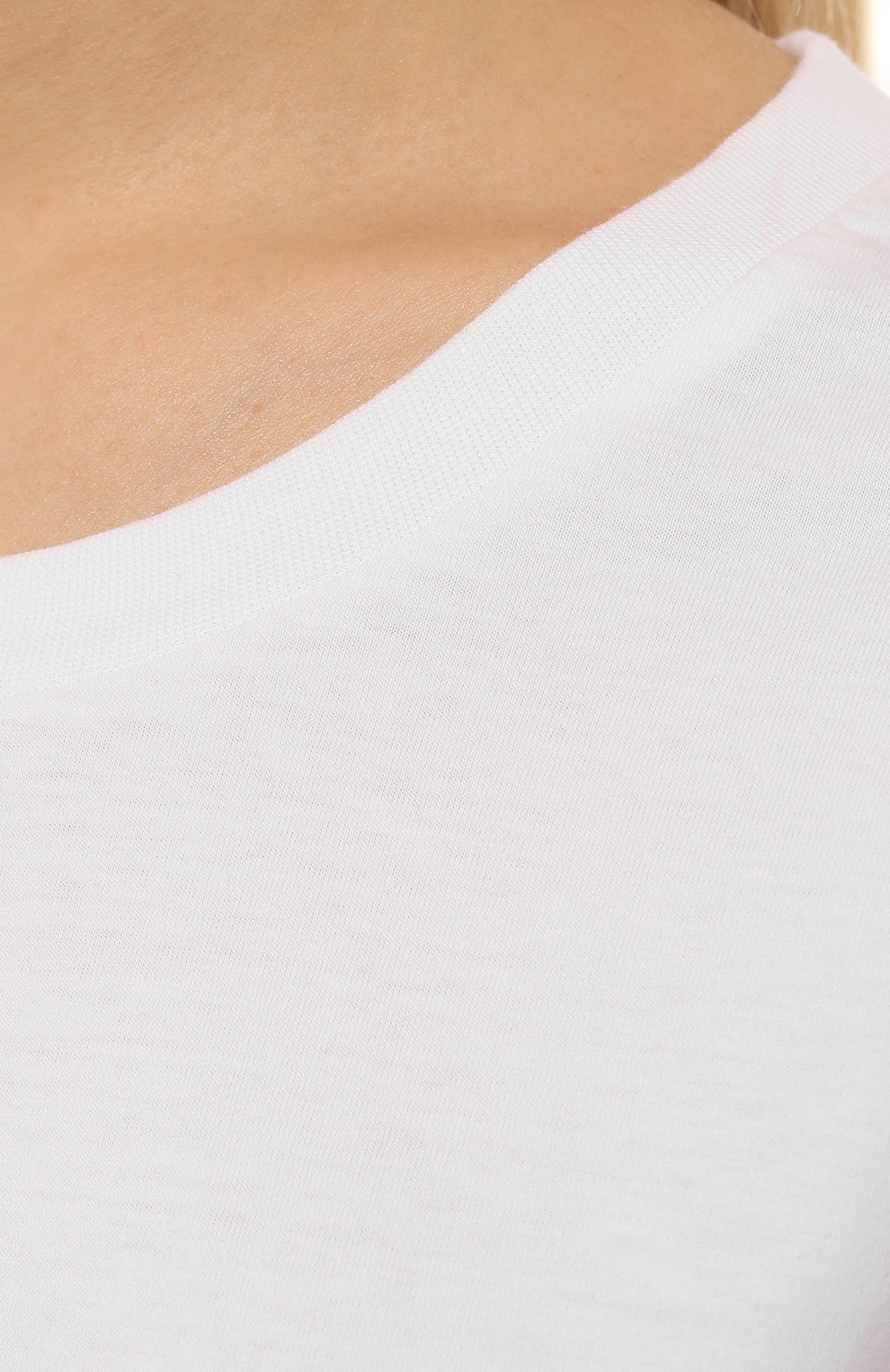 Женская хлопковая футболка 5PREVIEW белого цвета, арт. 5PWSP23065A | Фото 5 (Рукава: Короткие; Длина (для топов): Удлиненные; Материал сплава: Проставлено; Нос: Не проставлено; Материал внешний: Хлопок; Стили: Спорт-шик, Кэжуэл; Женское Кросс-КТ: Футболка-одежда; Драгоценные камни: Проставлено)