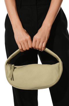 Женская сумка cush  BY FAR светло-зеленого цвета, арт. 22SSCSHS0LVFLTMED | Фото 2 (Сумки-технические: Сумки top-handle; Размер: medium; Материал: Натуральная кожа; Материал сплава: Проставлено; Драгоценные камни: Проставлено)