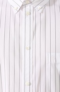 Мужская хлопковая рубашка BALENCIAGA белого цвета, арт. 621912/TIM35 | Фото 5 (Воротник: Button down; Рукава: Короткие; Случай: Повседневный; Принт: Полоска, С принтом; Длина (для топов): Удлиненные; Материал внешний: Хлопок; Мужское Кросс-КТ: Рубашка-одежда)