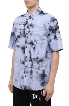 Мужская хлопковая рубашка MARCELO BURLON голубого цвета, арт. CMGA070R21FAB001 | Фото 3 (Воротник: Кент; Рукава: Короткие; Случай: Повседневный; Длина (для топов): Стандартные; Стили: Гранж; Принт: С принтом; Материал внешний: Хлопок)