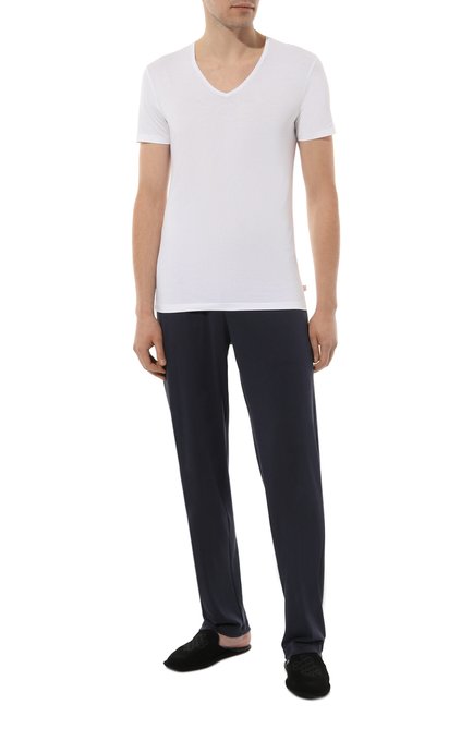 Мужская хлопковая футболка с v-образным вырезом DEREK ROSE белого цвета, арт. 8025-JACK001 | Фото 2 (Рукава: Короткие; Материал внешний: Хлопок; Длина (для топов): Стандартные; Мужское Кросс-КТ: Футболка-белье; Кросс-КТ: домашняя одежда)