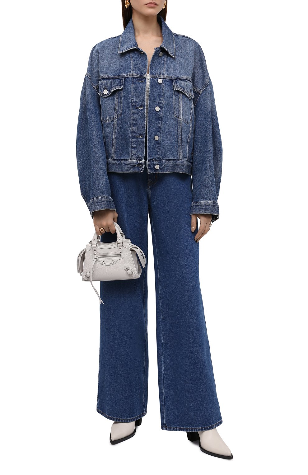 Женская джинсовая куртка ACNE STUDIOS голубого цвета, арт. A90390 | Фото 2 (Кросс-КТ: Куртка, Деним; Рукава: Длинные; Материал сплава: Проставлено; Материал внешний: Хлопок, Деним; Драгоценные камни: Проставлено; Длина (верхняя одежда): Короткие; Стили: Кэжуэл)