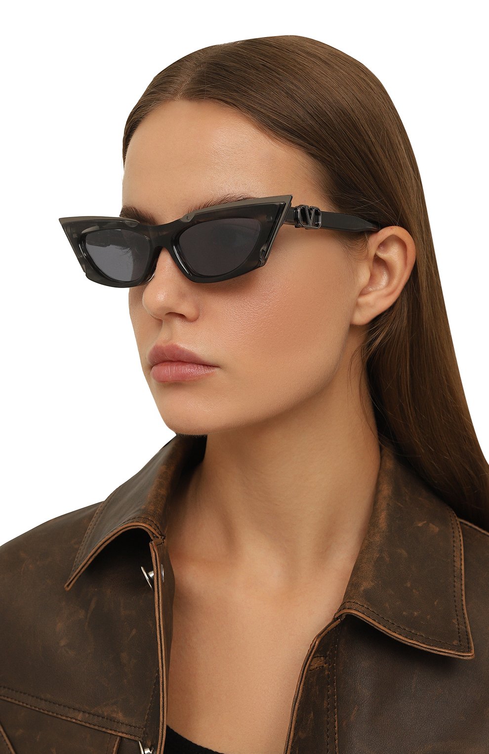 Женские солнцезащитные очки VALENTINO серого цвета, арт. VLS-113B | Фото 2 (Тип очков: С/з; Оптика Гендер: оптика-женское; Очки форма: Cat-eye)