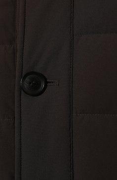 Мужская пуховая куртка HETREGO коричневого цвета, арт. 8K431/URBAN | Фото 5 (Мужское Кросс-КТ: пуховик-короткий, Куртка-пуховая; Рукава: Длинные; Длина (верхняя одежда): До середины бедра; Материал внешний: Синтетический материал; Материал сплава: Проставлено; Материал подклада: Синтетический материал; Драгоценные камни: Проставлено; Материал утеплителя: Пух и перо; Стили: Кэжуэл)