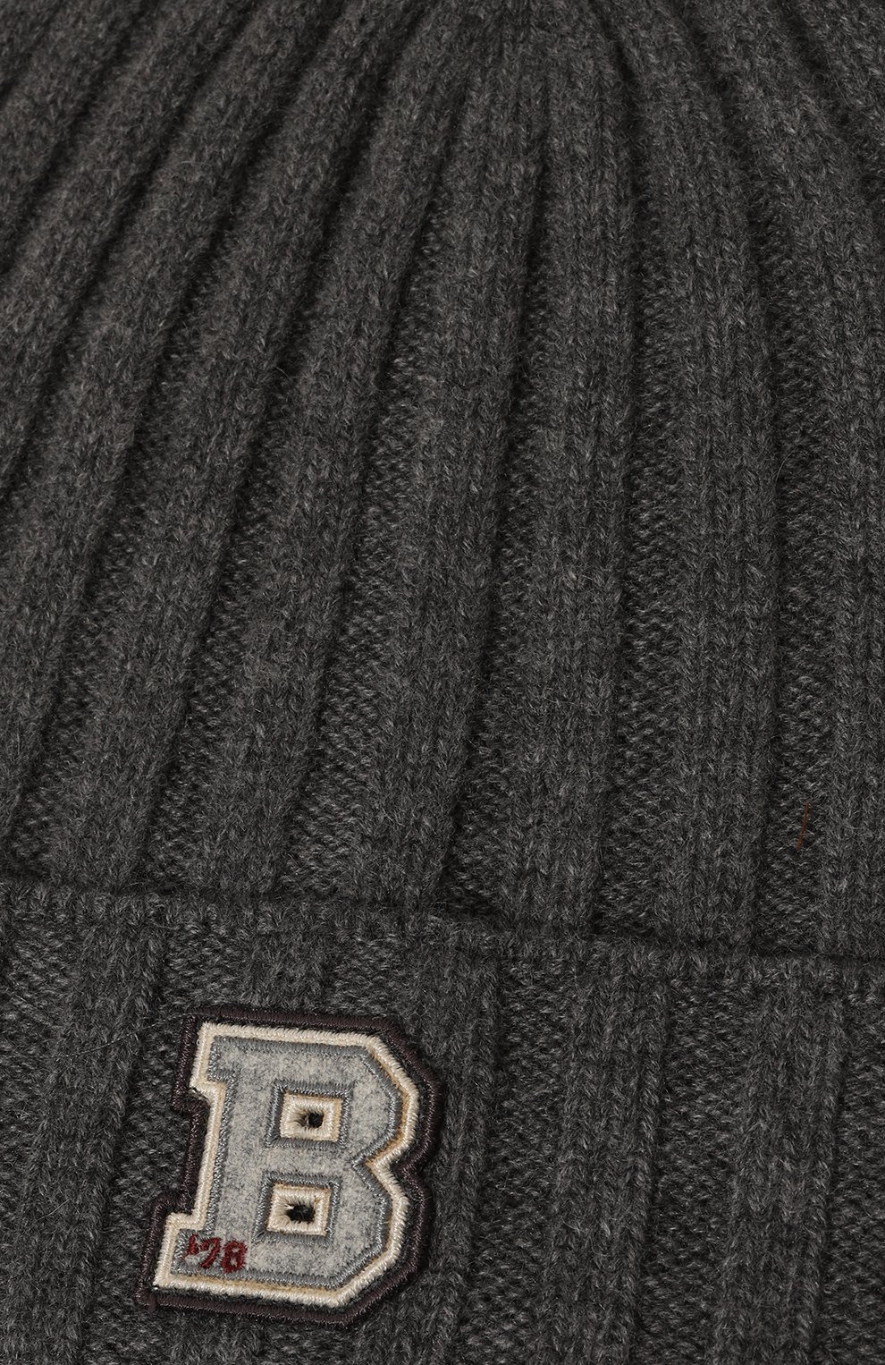 Детского кашемировая шапка BRUNELLO CUCINELLI темно-серого цвета, арт. B22M90008C | Фото 3 (Материал: Текстиль, Кашемир, Шерсть; Материал сплава: Проставлено; Нос: Не проставлено)