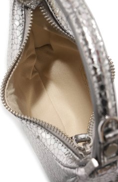 Женская сумка cosmo BY FAR серебряного цвета, арт. 23CRCMSASVFLGSMA | Фото 5 (Сумки-технические: Сумки top-handle; Материал: Натуральная кожа; Материал сплава: Проставлено; Размер: mini; Ремень/цепочка: На ремешке; Драгоценные камни: Проставлено)