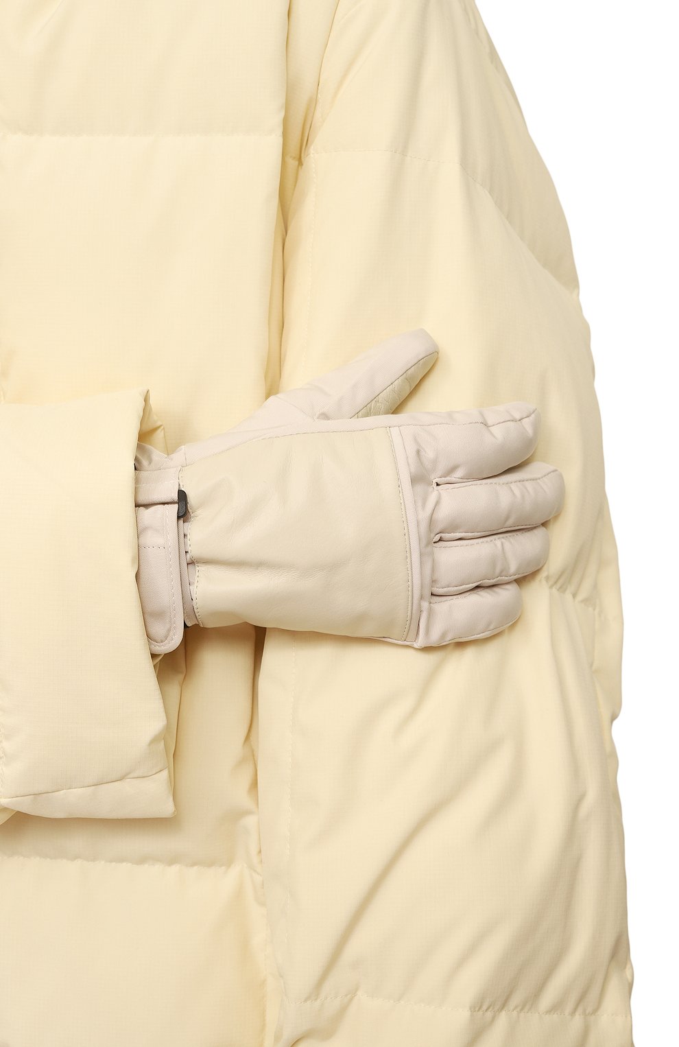 Женские утепленные перчатки YVES SALOMON кремвого цвета, арт. 23WFA017XXM20W | Фото 2 (Материал: Текстиль, Синтетический материал; Материал сплава: Проставлено; Нос: Не проставлено)