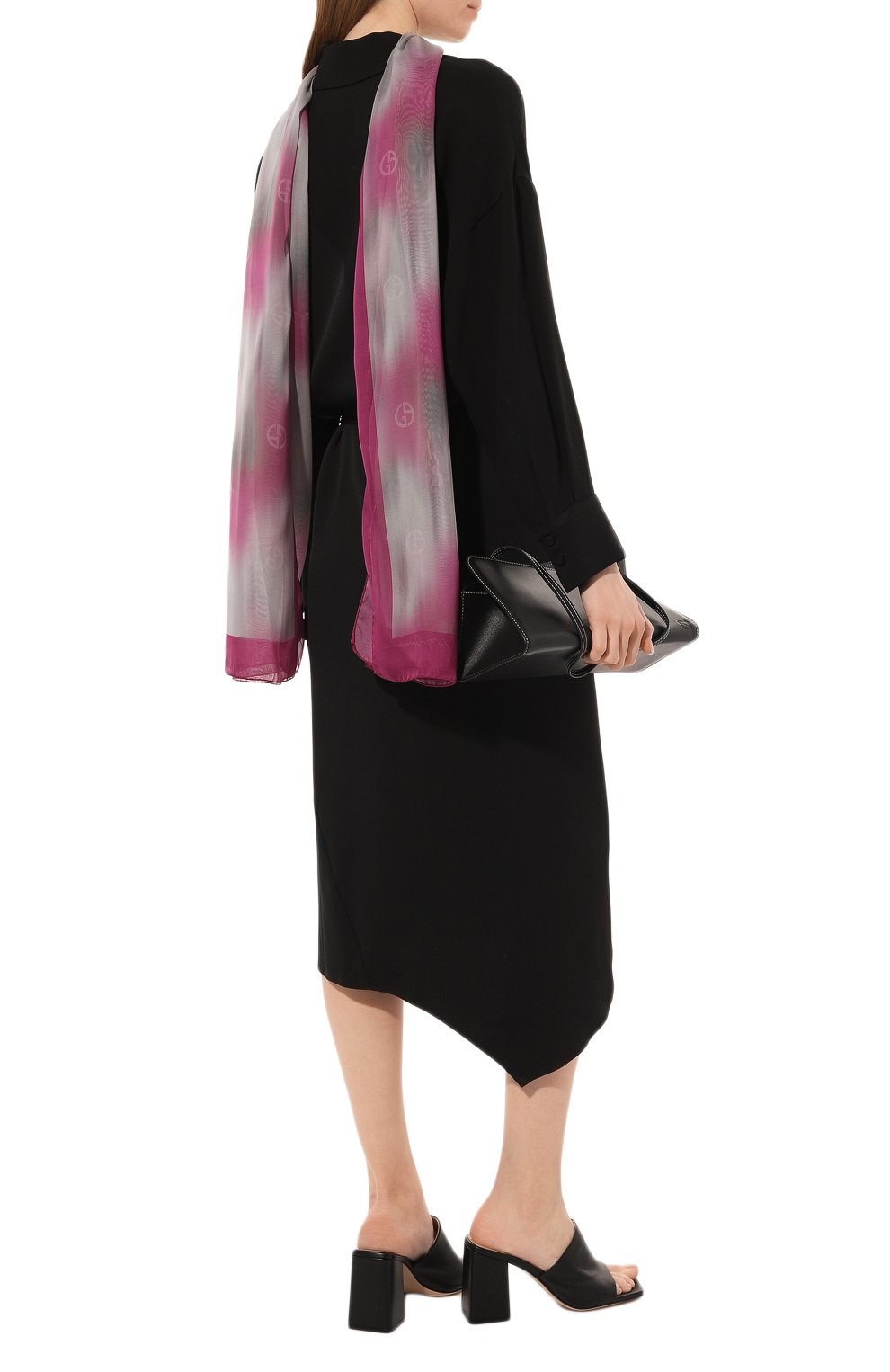 Женский шелковый шарф GIORGIO ARMANI розового цвета, арт. 795218/3R130 | Фото 3 (Материал: Текстиль, Шелк; Материал сплава: Проставлено; Нос: Не проставлено)